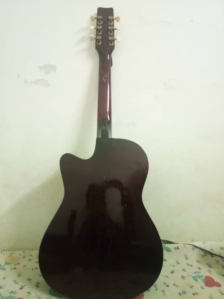 Gitar second 2025 hand untuk dijual