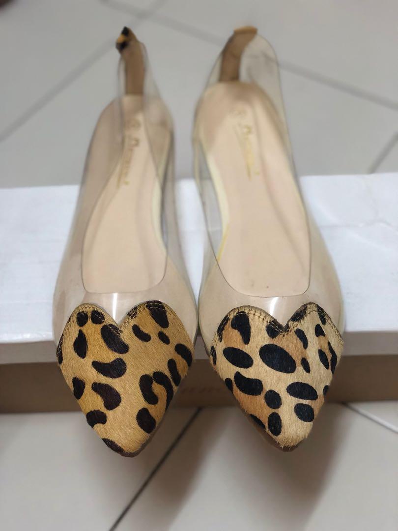leopard print flat pointed shoes