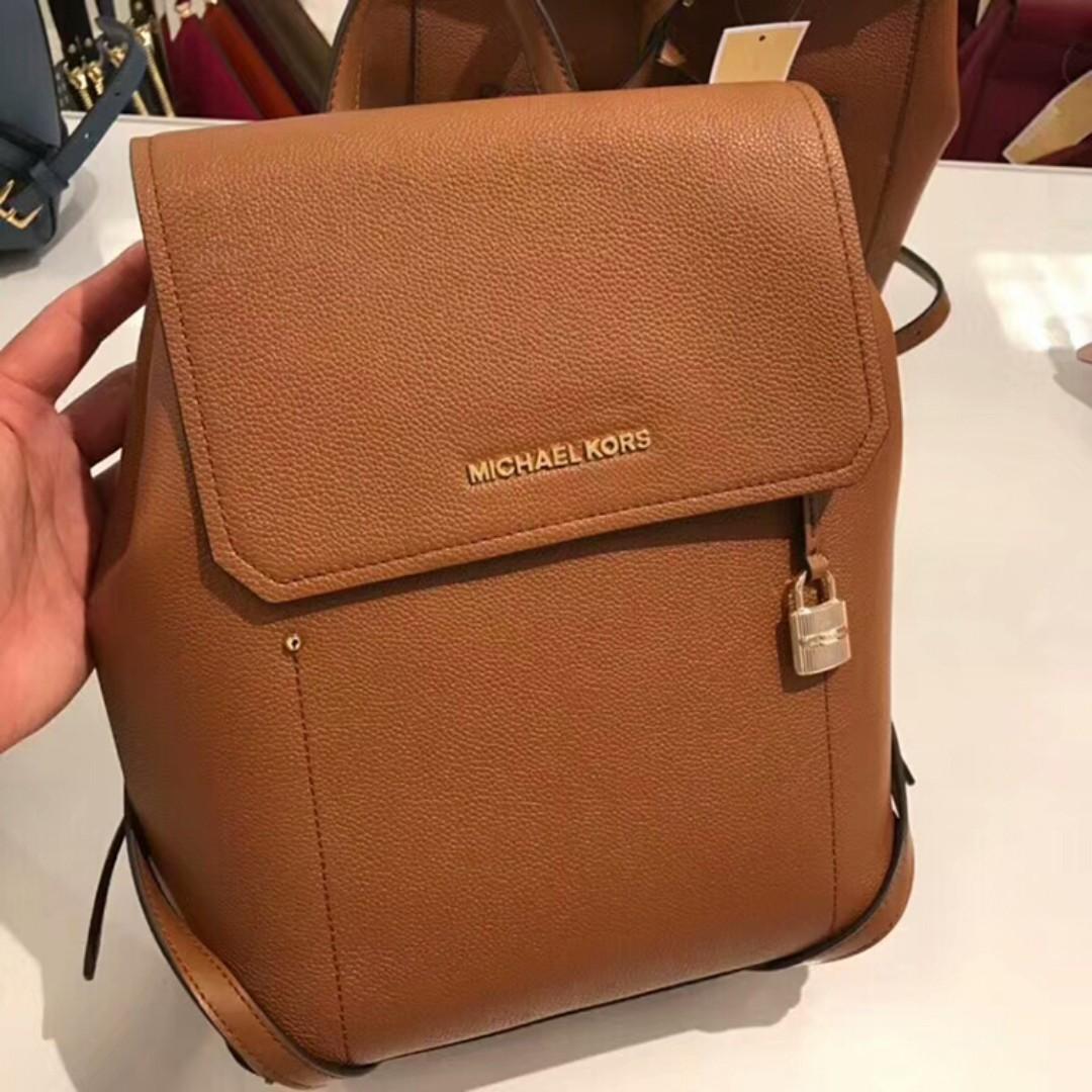 Kors hayes store