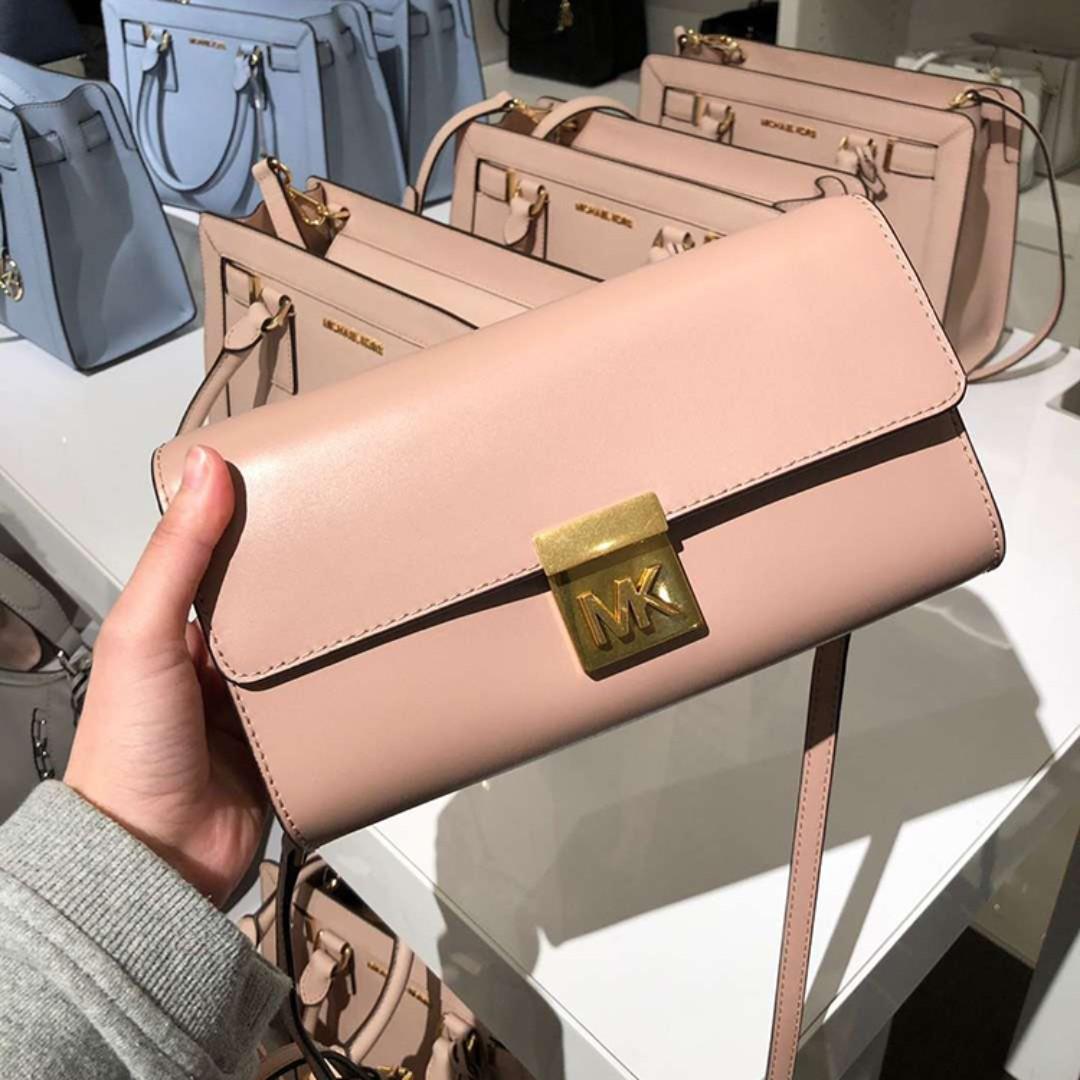 Mindy michael kors store