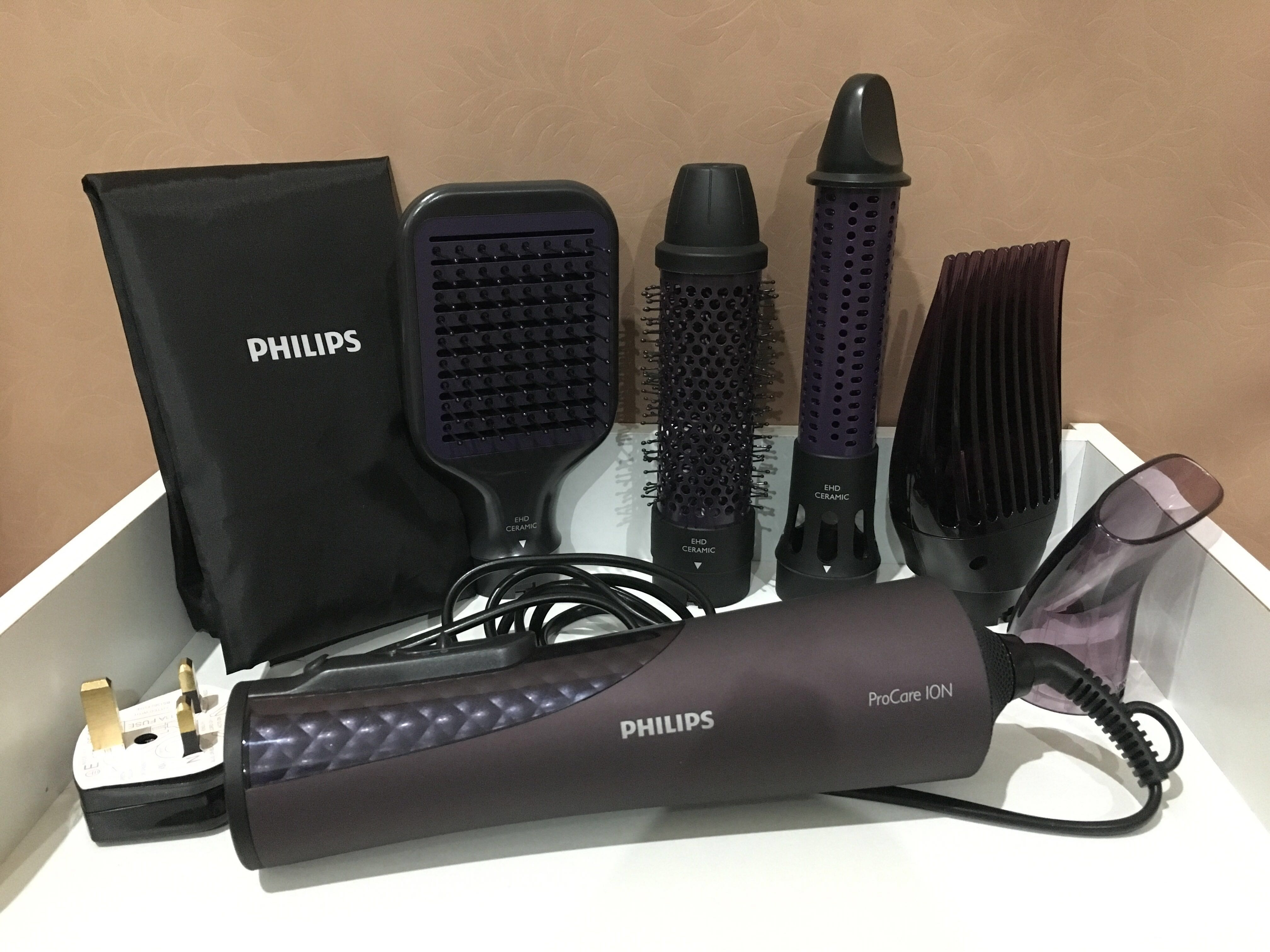amplification Whose unforgivable NEW! Philips Ionic Hair Styler HP8656 (5 in 1) Philips Procare Airstyler  #SparkJoyChallenge, Beauty & Personal Care, Hair on Carousell
