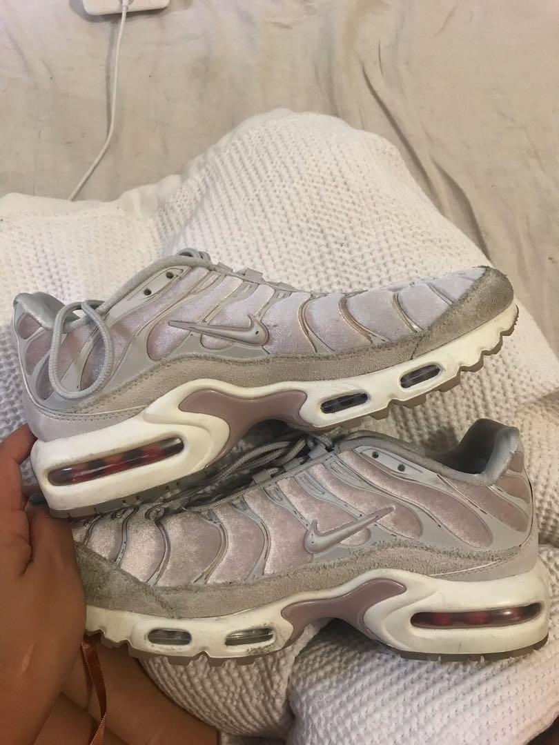 Nike tn velour top