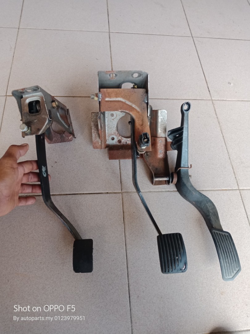 pedal set clutch pump wira, Auto Accessories on Carousell