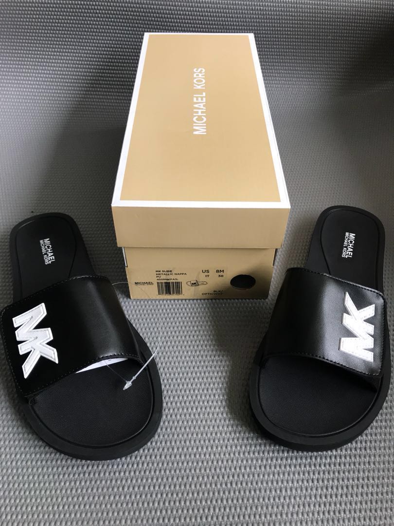 REPRICED) MICHAEL KORS MK Slide Metallic Nappa PU Black/Optic White,  Women's Fashion, Footwear, Slippers and slides on Carousell