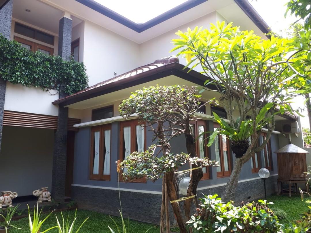 Rumah Berkonsep Villa Dikota Cianjur Ada Kolam Renang