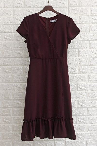 Laura Dresses Clothing