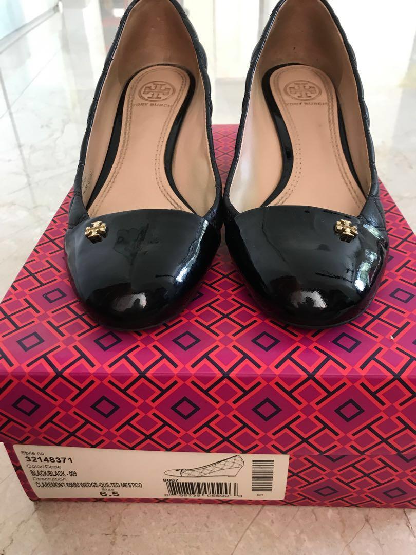 Tory Burch Claremont Quilted Wedge, Women's Fashion, Footwear, Heels on  Carousell