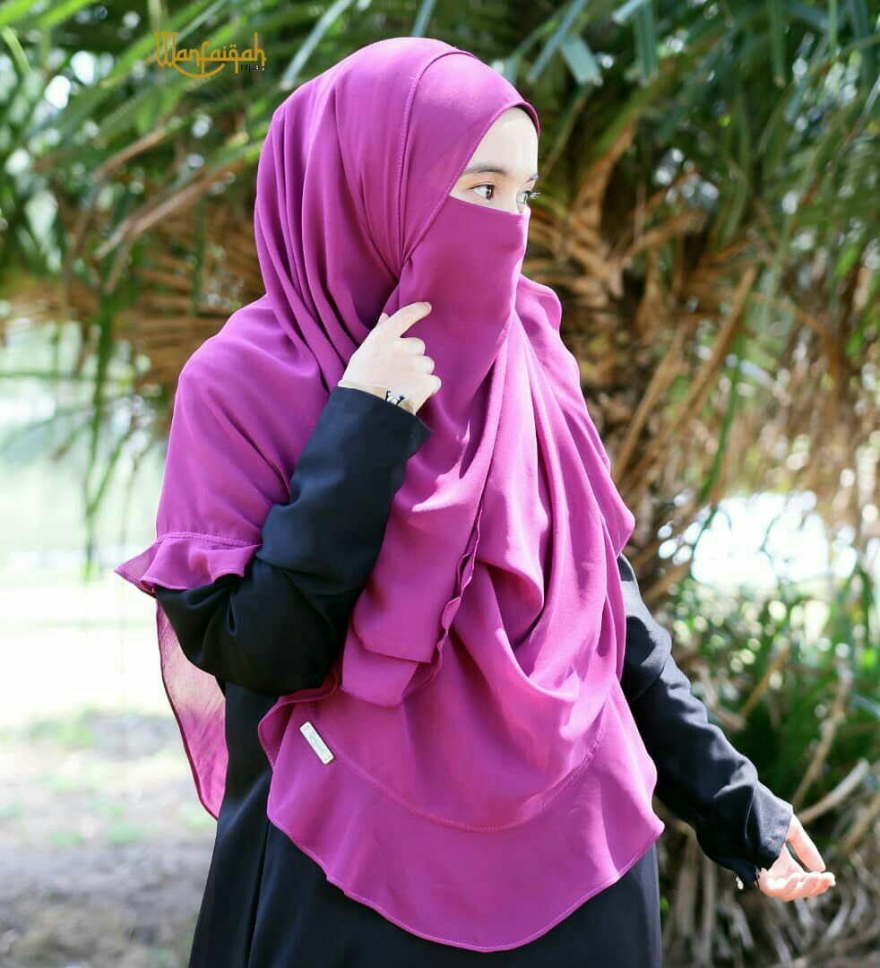 Sale Tudung Labuh Instant Dua Kali Sarung Not 2loop Women S Fashion Muslimah Fashion Hijabs On Carousell