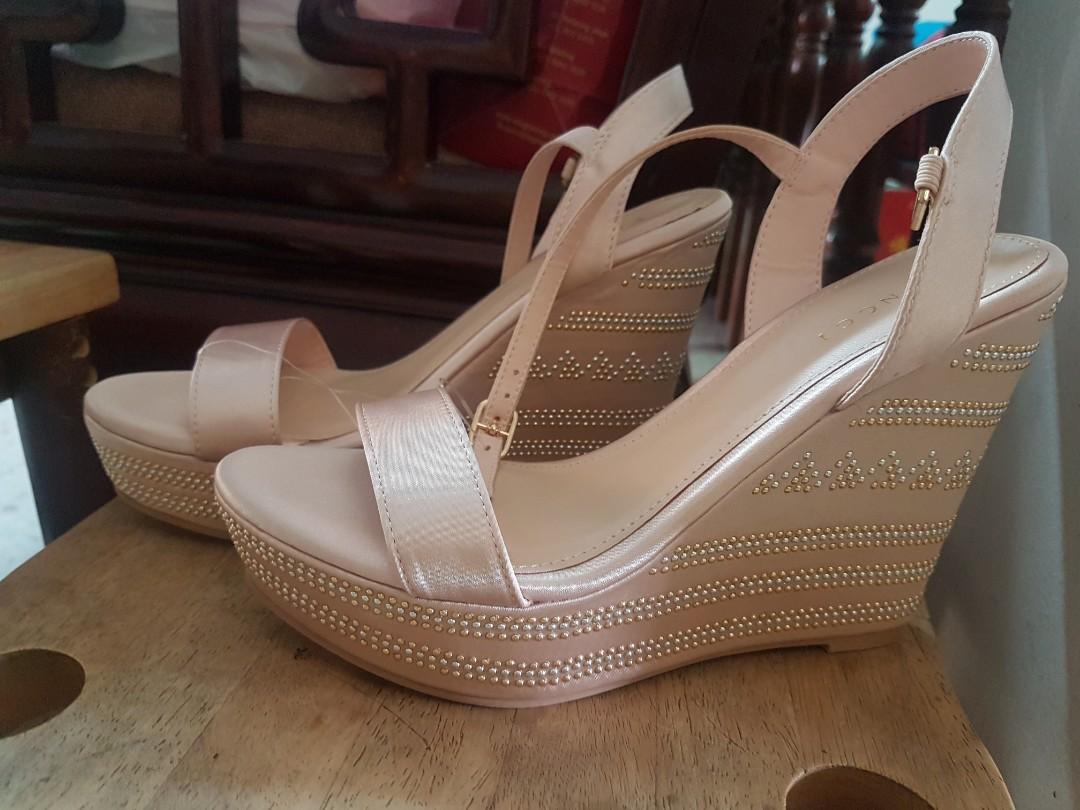 Vincci best sale shoes wedges