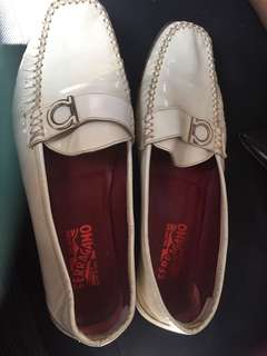 Salvatore Ferragamo Loafers, Women's Fashion, Footwear, Loafers on Carousell