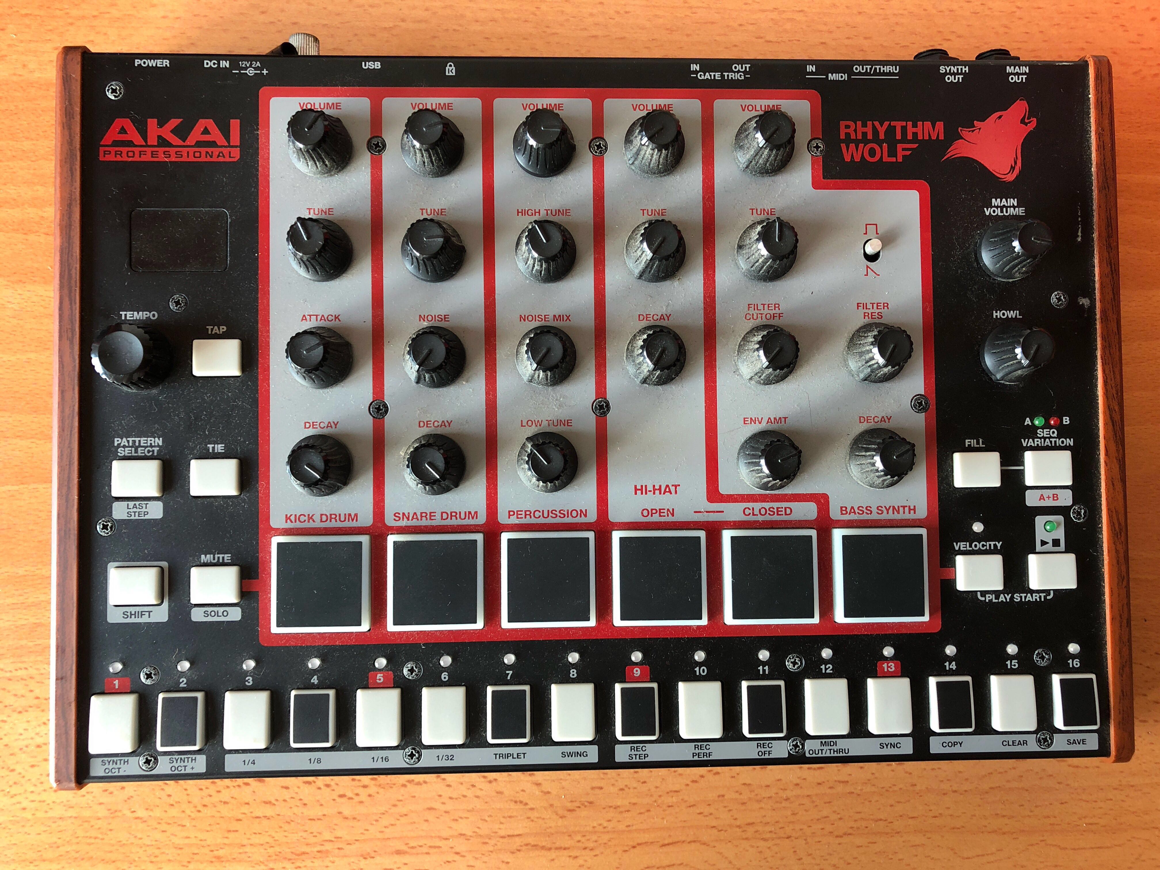 AKAI Pro Rhythm Wolf Drum Machine and Synth Sequencer, Hobbies & Toys