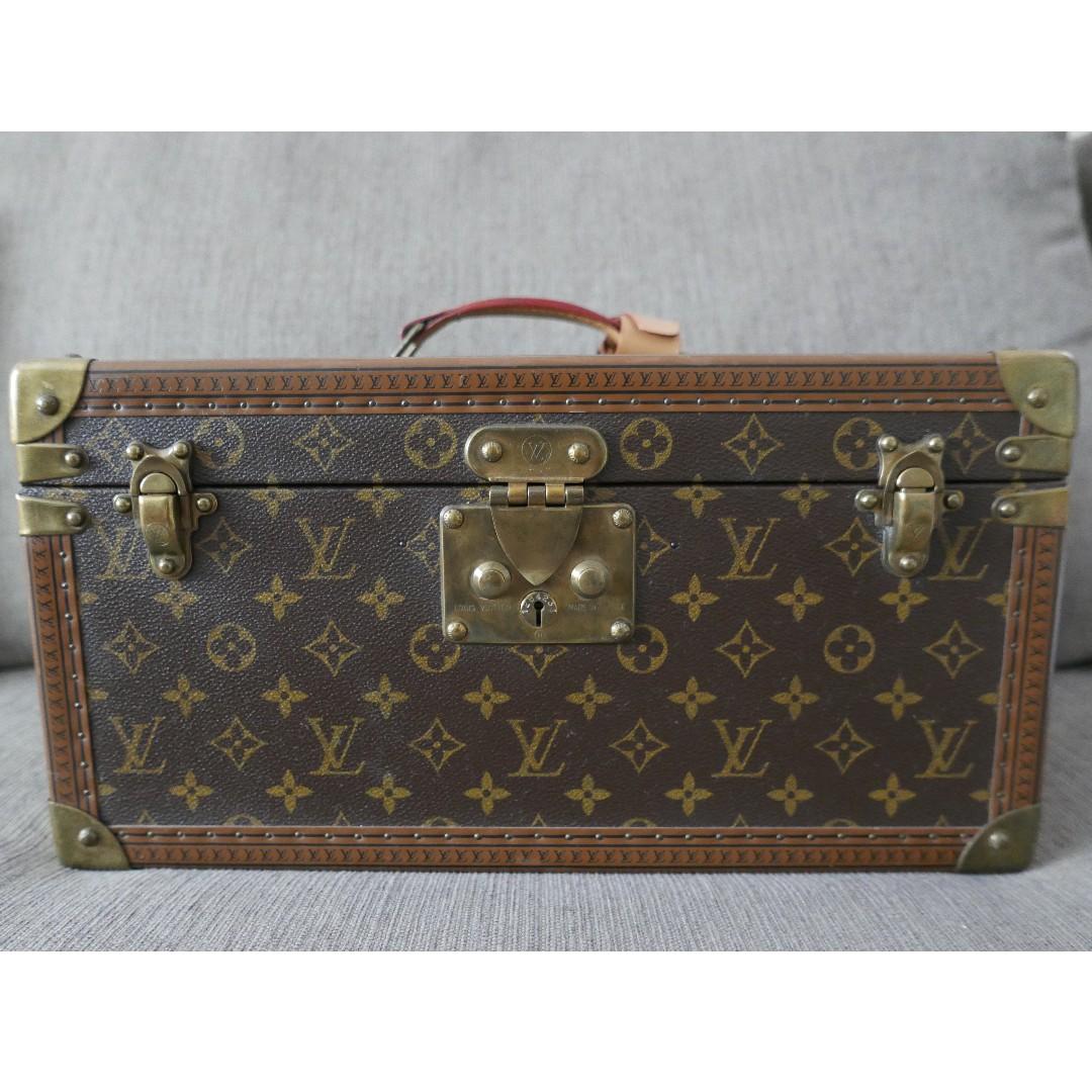 Louis Vuitton Monogram Train Case Vanity Small Trunk Boite Bouteilles  Vintage