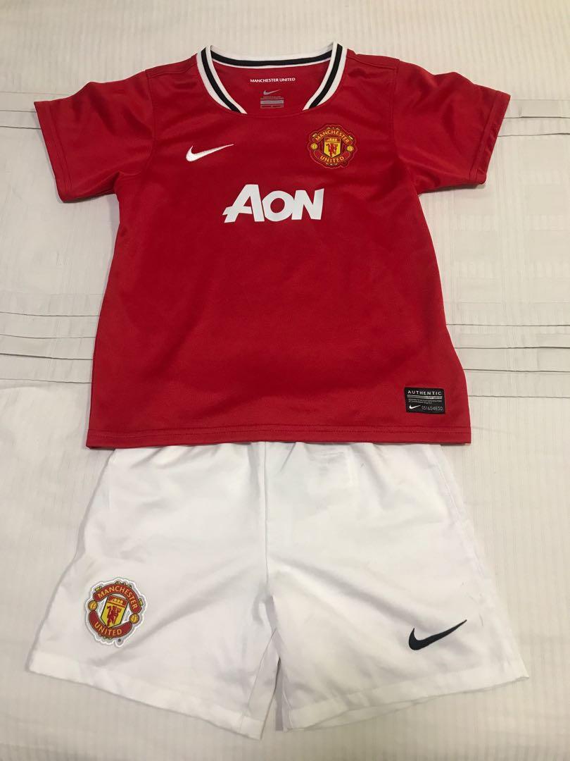 nike manchester united sweatshirt