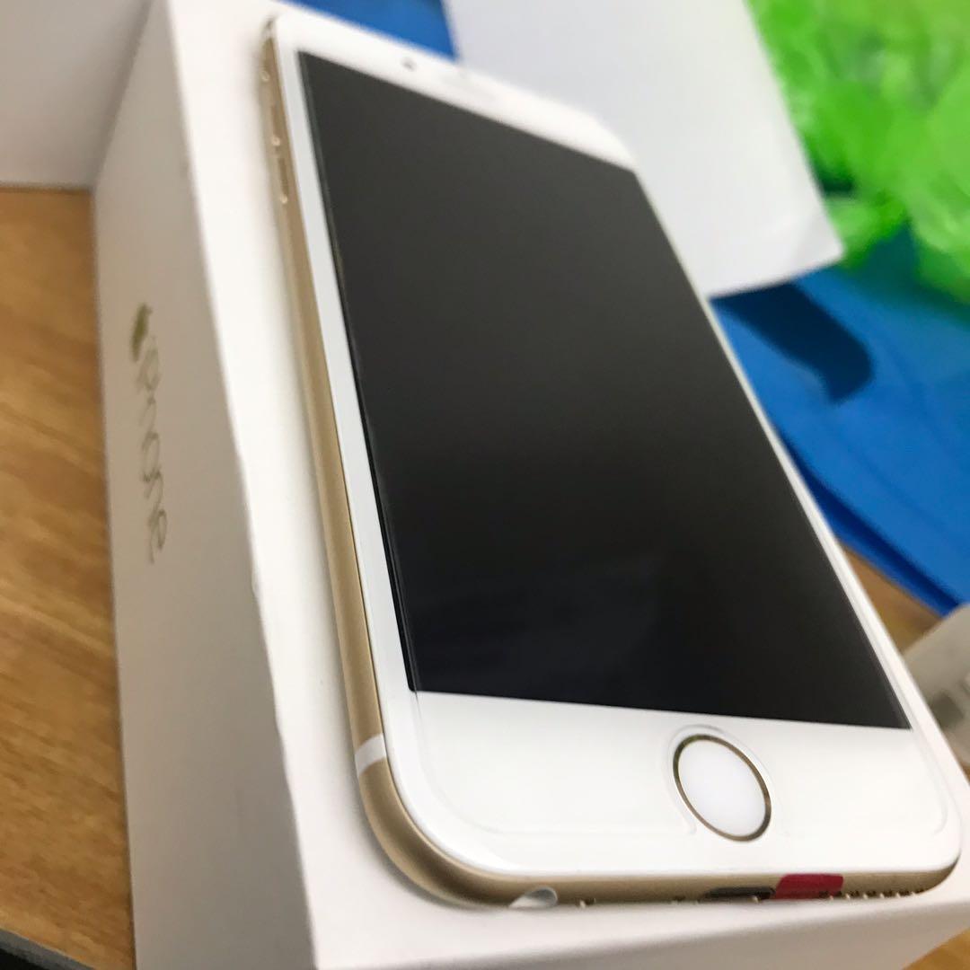 iPhone 6 16gb Gold 99% makinis (Category: iPhone 6 Series) located in Mandaluyong City. Submitted by uniwyse (Listing ID 216856593, Image 2). Description: Original Second hand iPhone 6 16 gb Gold Not Refurbished Not GPP slightly used 99% makinis with tempered glass any sim capable update anytime complete oem package #uniwaiz #iphone6 #appleiphone .