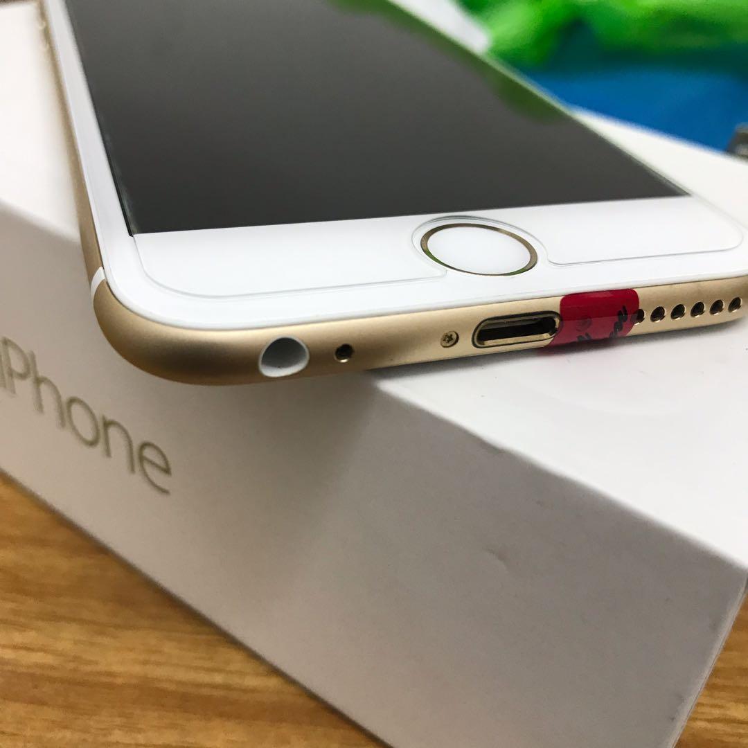 iPhone 6 16gb Gold 99% makinis (Category: iPhone 6 Series) located in Mandaluyong City. Submitted by uniwyse (Listing ID 216856593, Image 3). Description: Original Second hand iPhone 6 16 gb Gold Not Refurbished Not GPP slightly used 99% makinis with tempered glass any sim capable update anytime complete oem package #uniwaiz #iphone6 #appleiphone .