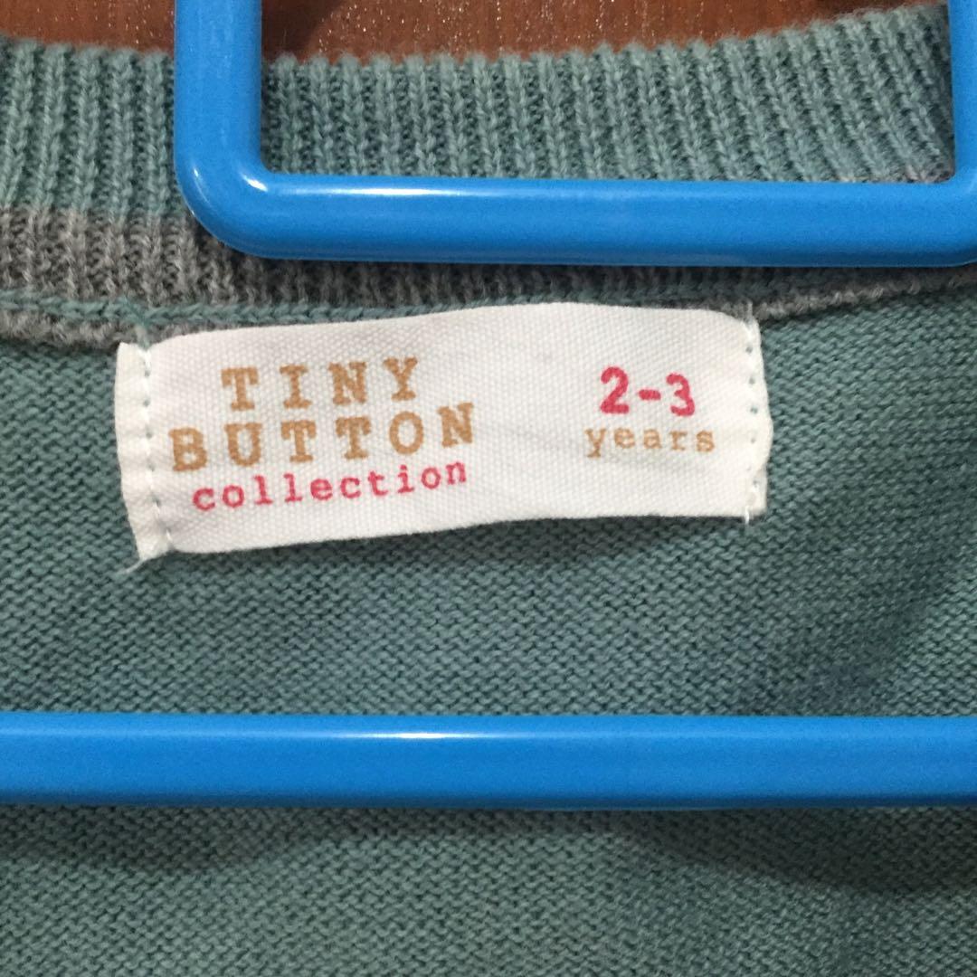 Kid Cardigan- Tiny Button (Category: Babies & Kids Fashion) located in Kuala Lumpur. Submitted by hagemaru_7 (Listing ID 216849313, Image 2). Description: Letting go my kid cardigan Very casual and smart 😍 Brand : Tiny Button 🥰 Good condition ❤️.