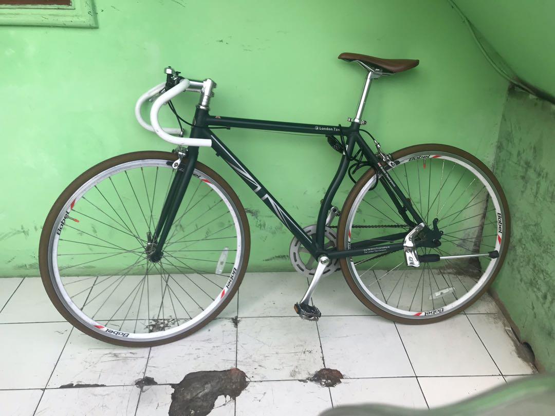 London taxi hotsell road bike 700c