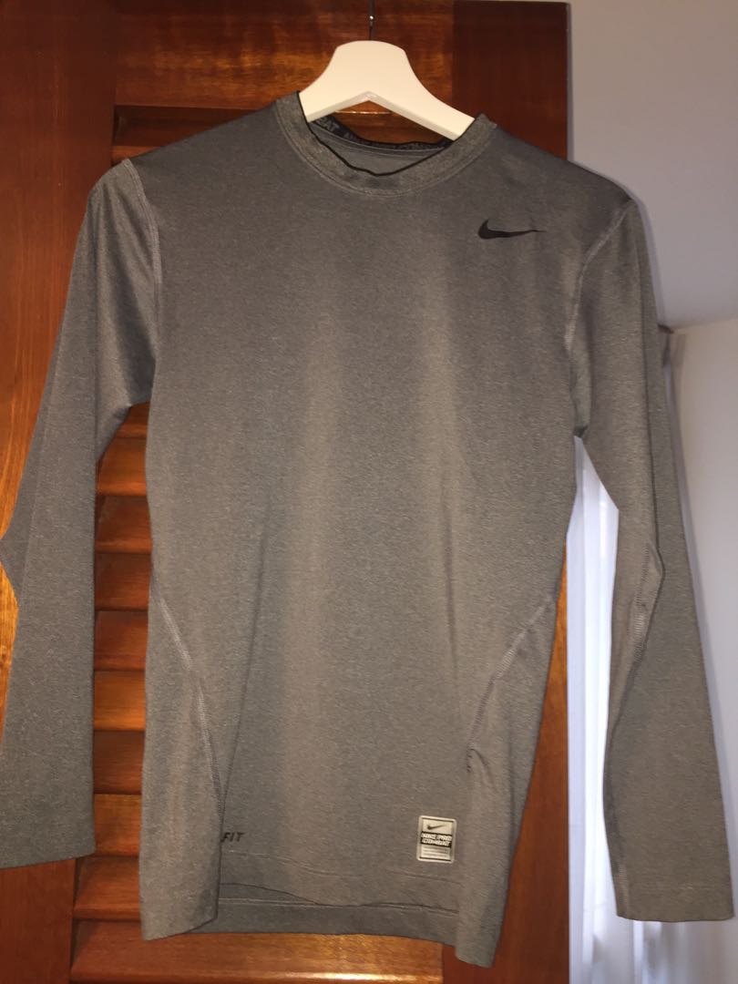 nike long sleeve gym top