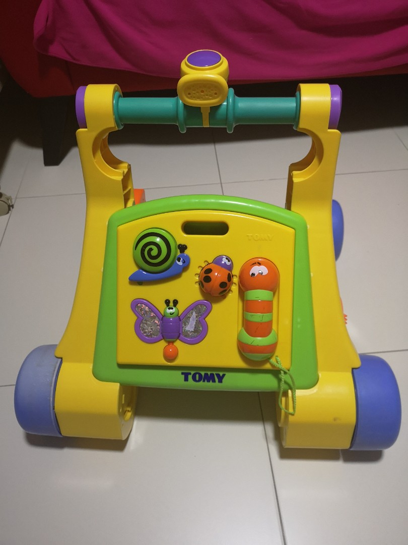 tomy baby walker
