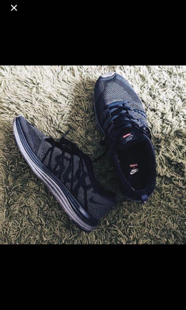 supreme lunar flyknit