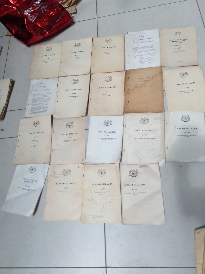 40 naskah law, Hobbies & Toys, Collectibles & Memorabilia, Vintage