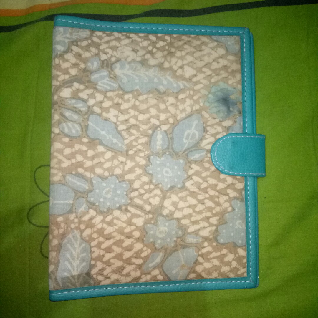 Binder kain batik dan kulit jeruk, Buku & Alat Tulis, Buku Pelajaran di