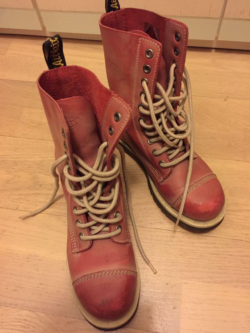 looks com dr martens