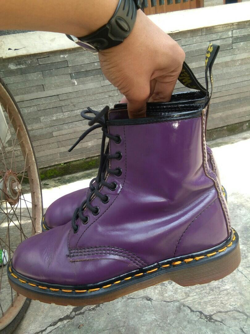 who makes dr martens