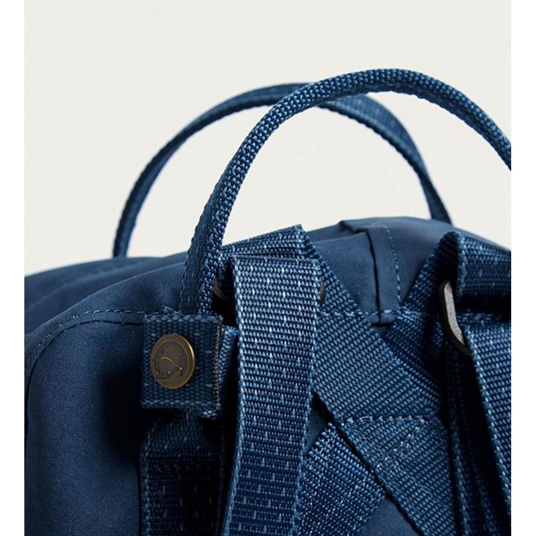 Kanken royal blue pinstripe top