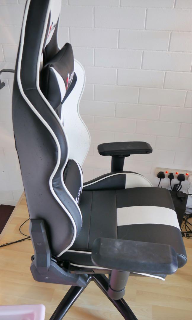 Ttracing royale gaming best sale chair
