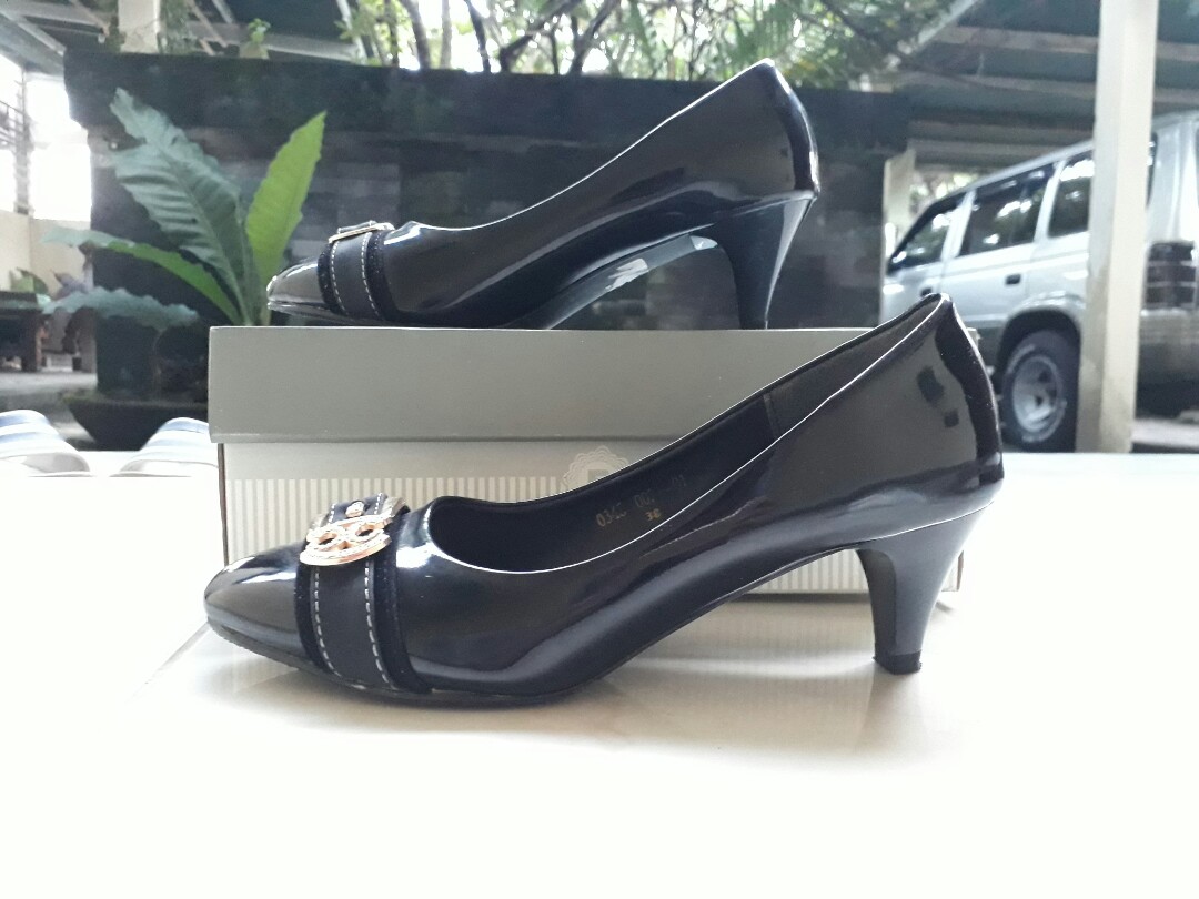 Sepatu Kerja Heels Elizabeth Fesyen Wanita Sepatu Di Carousell
