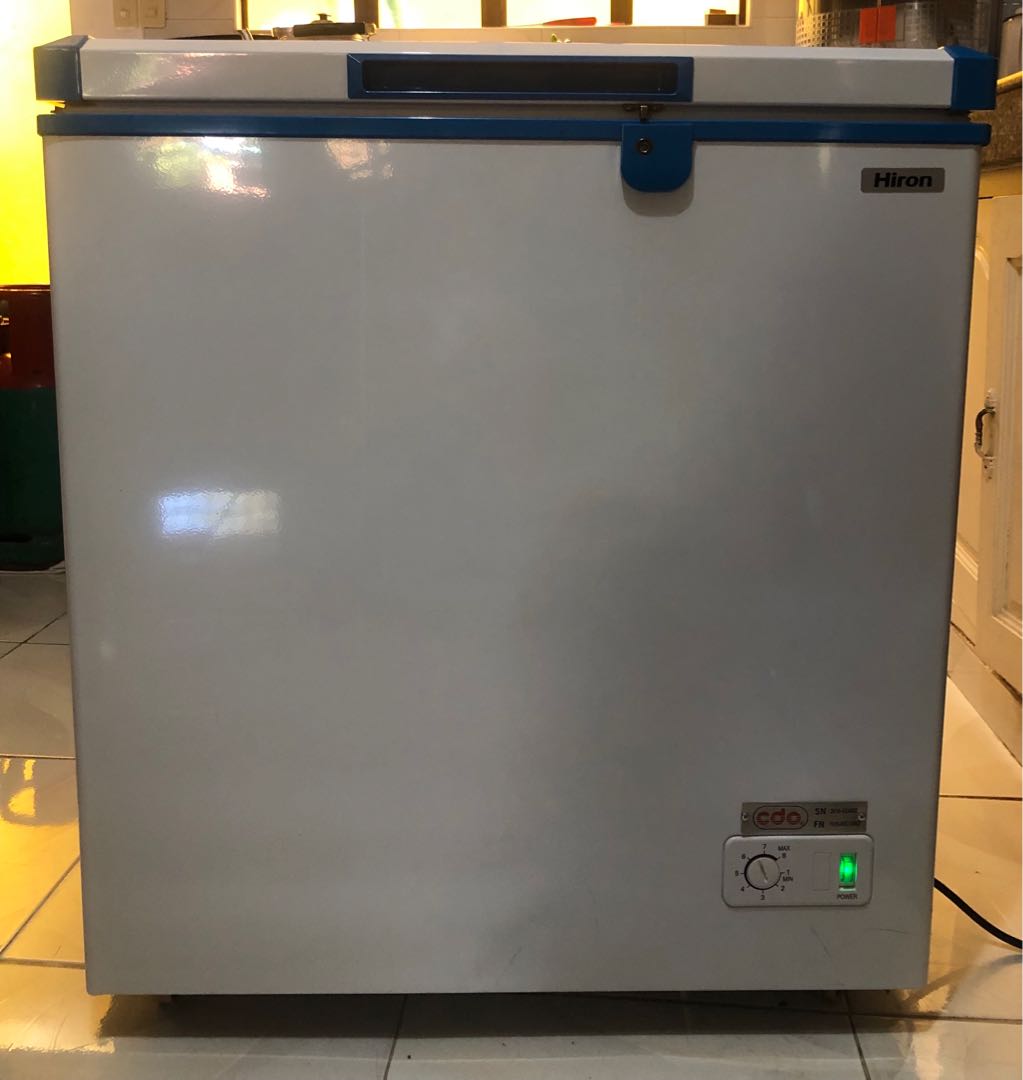 Hiron Chest Freezer 4cu ft, TV & Home Appliances, Kitchen Appliances