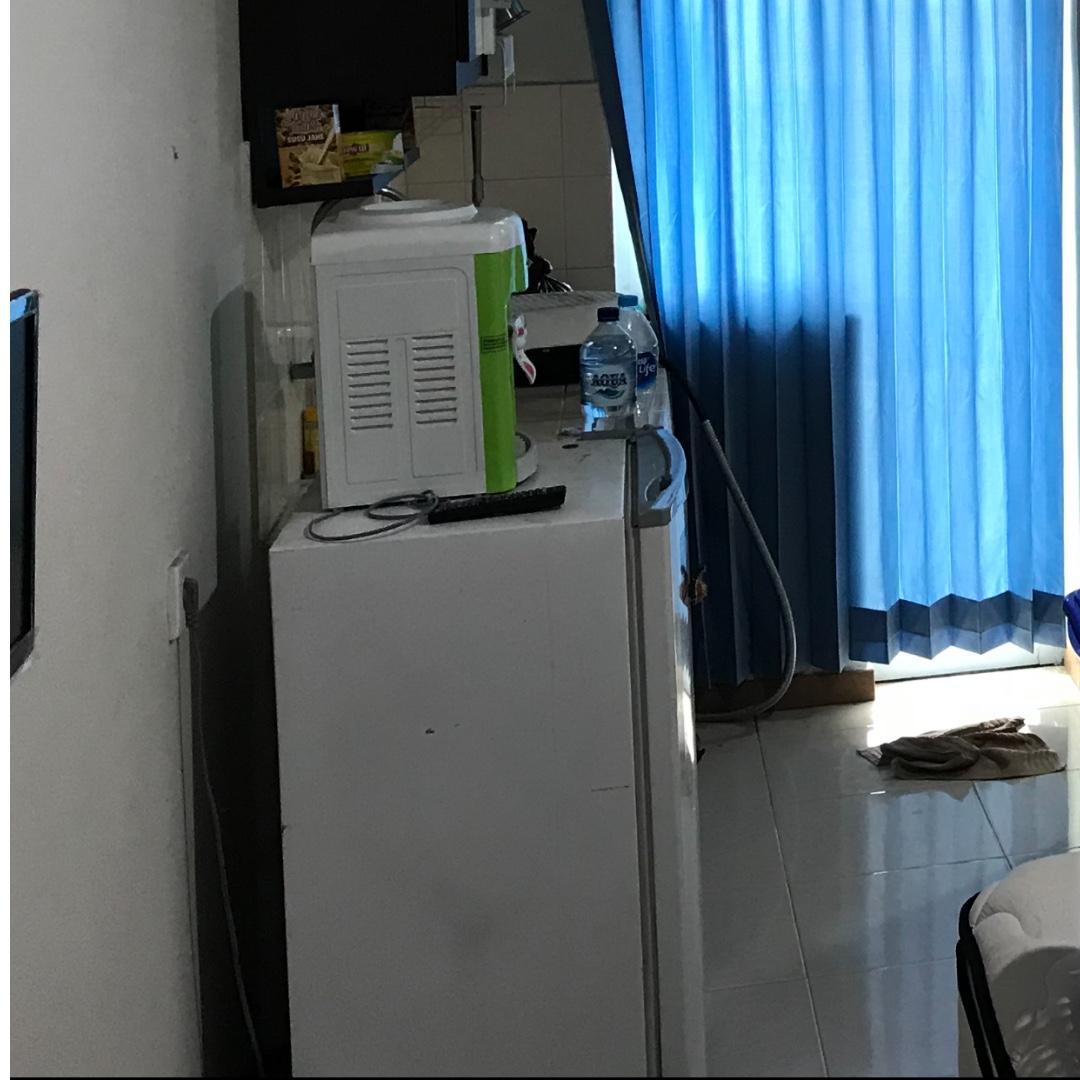 Kulkas sharp 1 pintu bocor evaporatornya, Elektronik, Lainnya di Carousell