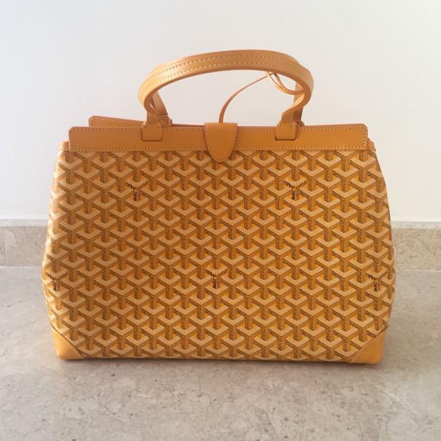 Maison Goyard Tote Bag Sac Bellechasse Biaude PM Yellow, Luxury, Bags &  Wallets on Carousell