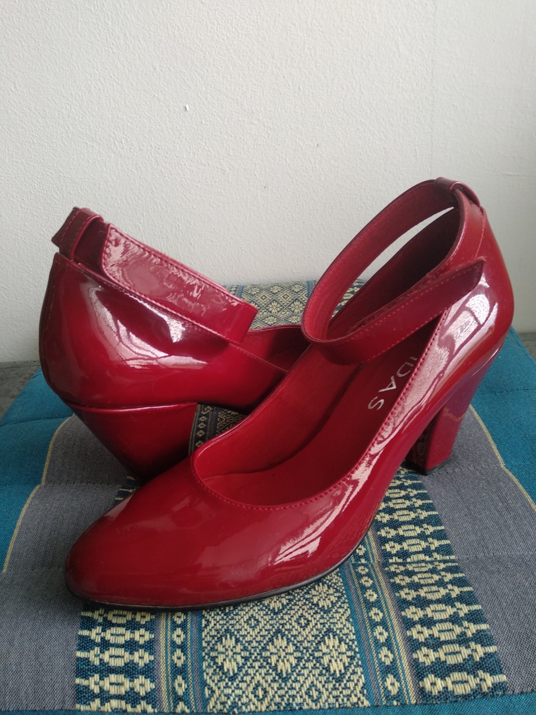 Red patent leather shoes comfy and shiny Women s Fashion
