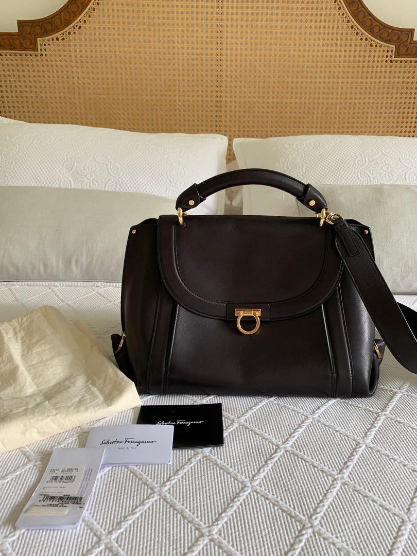 Ferragamo suzanna bag deals