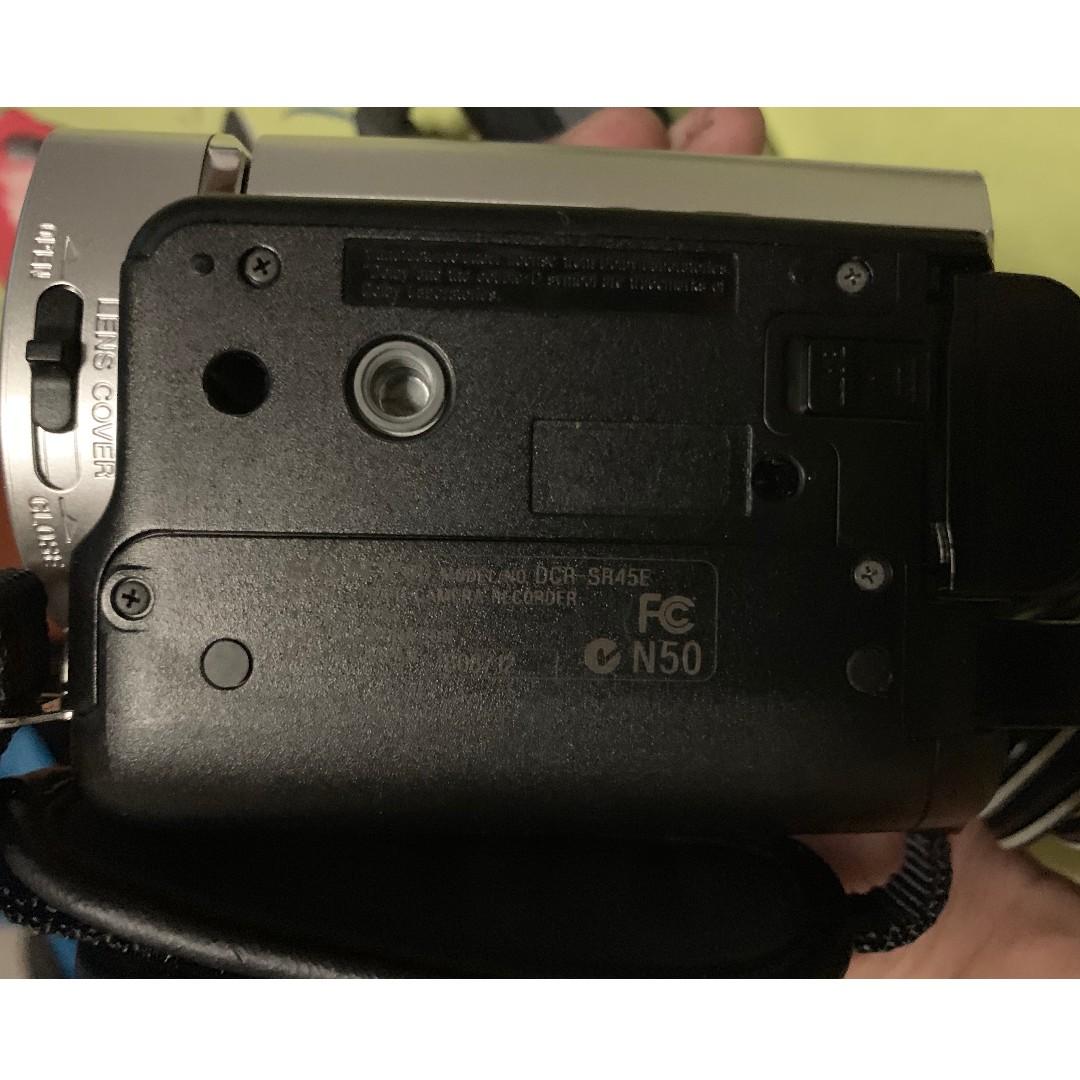 thumbnail image 2 of Bower 30mm 0.38x Wide Fisheye Lens & Filter Set For Sony Handycam DCR-SR45 Camcorder 2 of 4