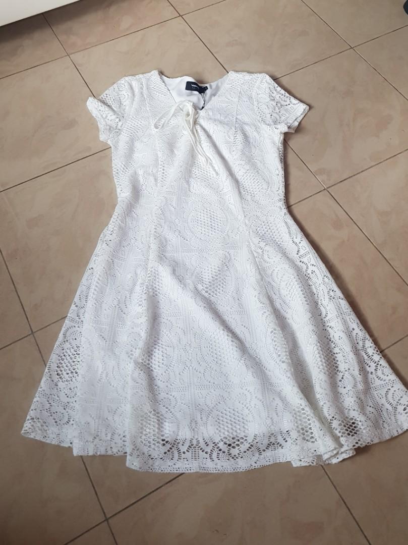 valley girl white dress