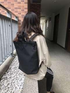 黑色閃電線肩背手提兩用後背包