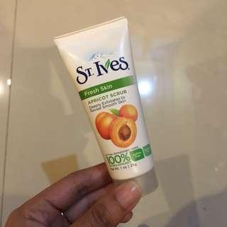 (New) St. Ives Apricot Scrub