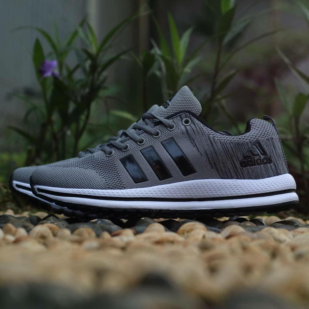 adidas neo zoom