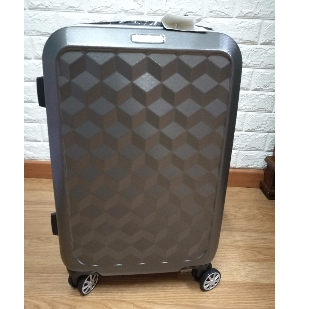 barry smith cabin luggage