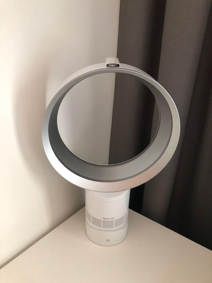 Dyson 30cm Desk Fan Am06 White Silver Home Appliances Cooling Air Care On Carousell