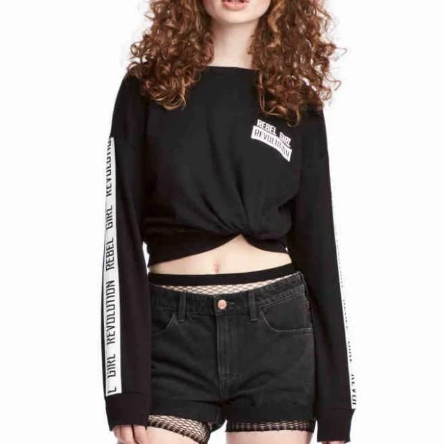 Rebel girl revolution outlet sweatshirt h&m