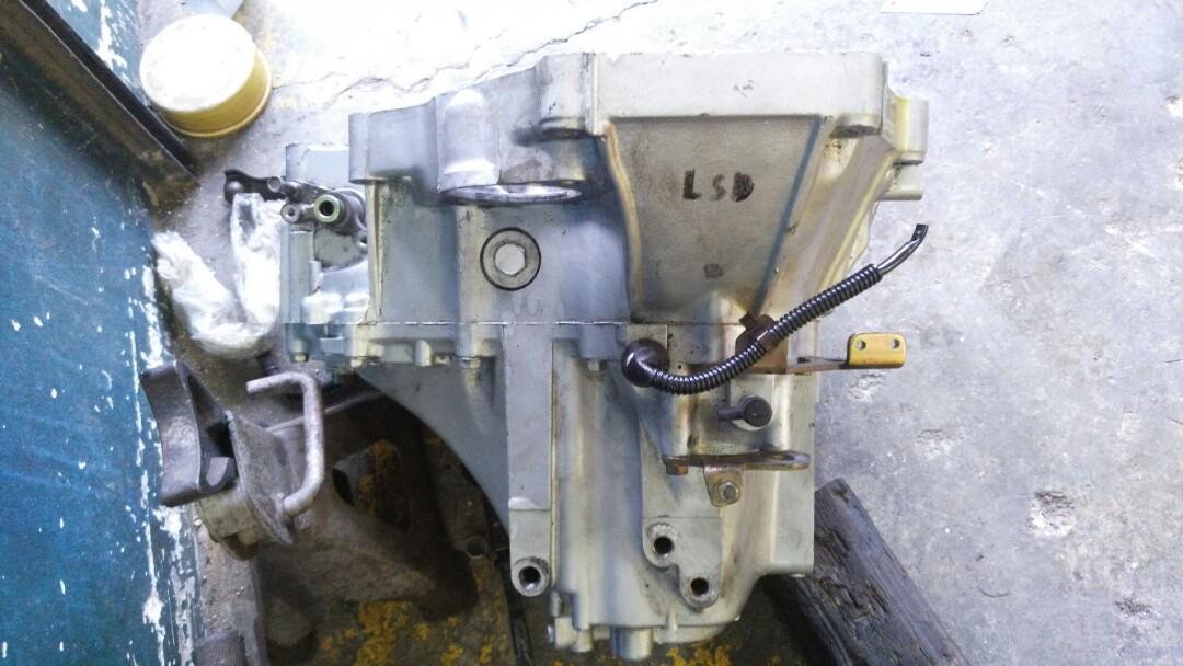 Honda D series s20 lsd manual transmission gearbox, Auto Accessories on
