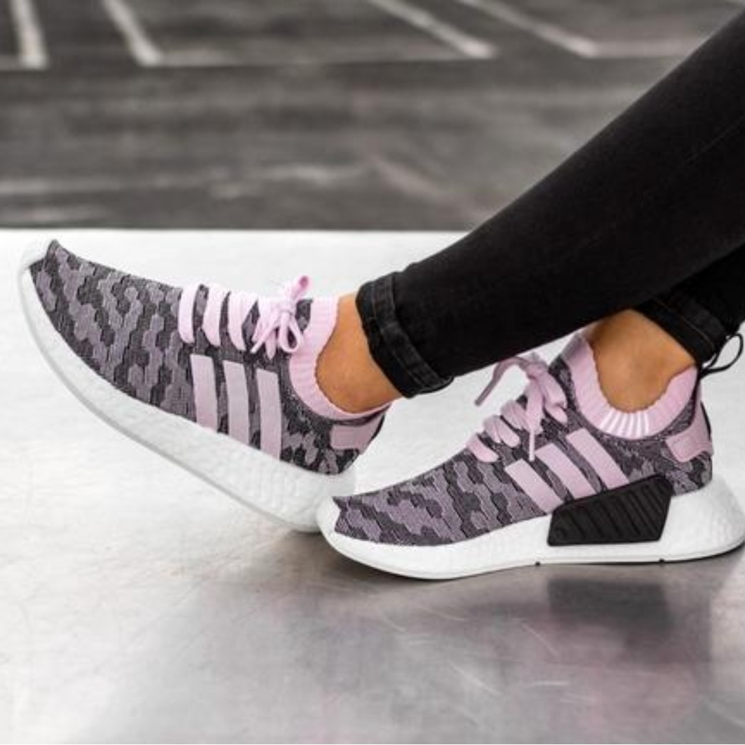 nmd r2 wonder pink