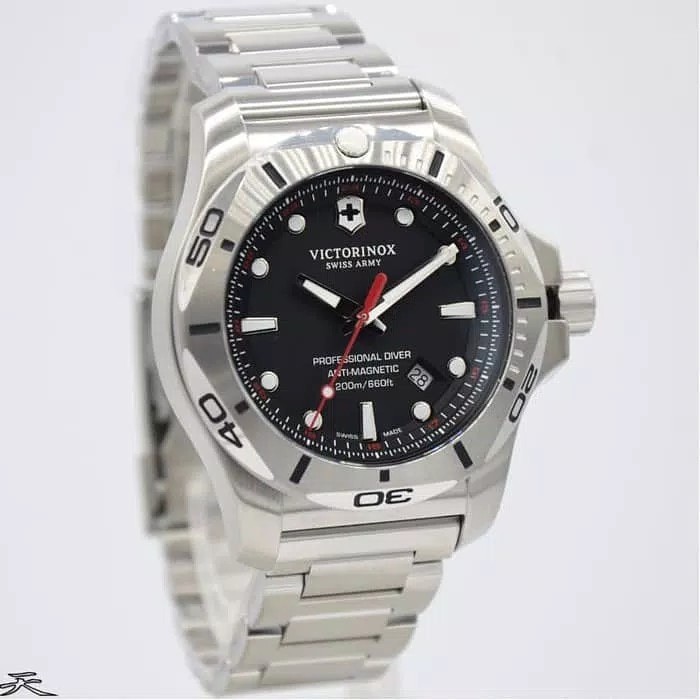 Jam Tangan Pria Victorinox INOX Pro Diver 241781 Rantai Original Swiss Made Fesyen Pria Jam Tangan di Carousell