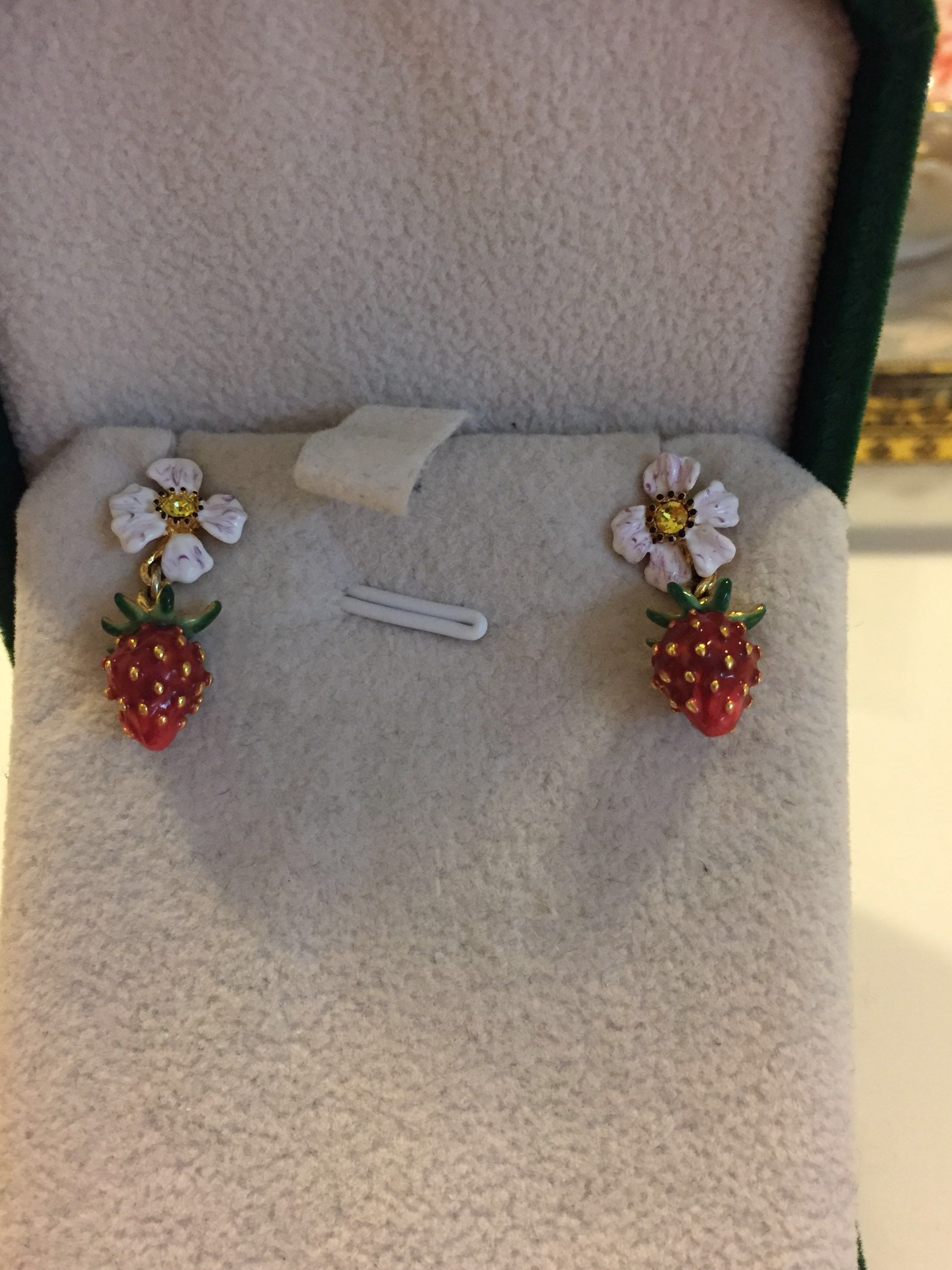Les nereides new arrivals strawberry earrings