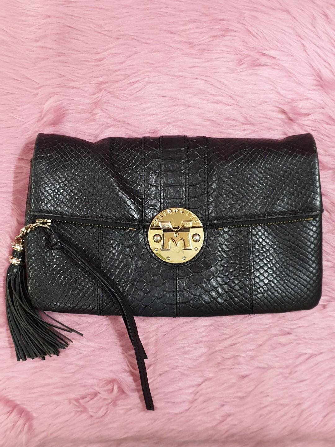 Authentic Metrocity Snakeskin Leather Chain Crossbody Bag, Women's Fashion,  Bags & Wallets, Cross-body Bags on Carousell