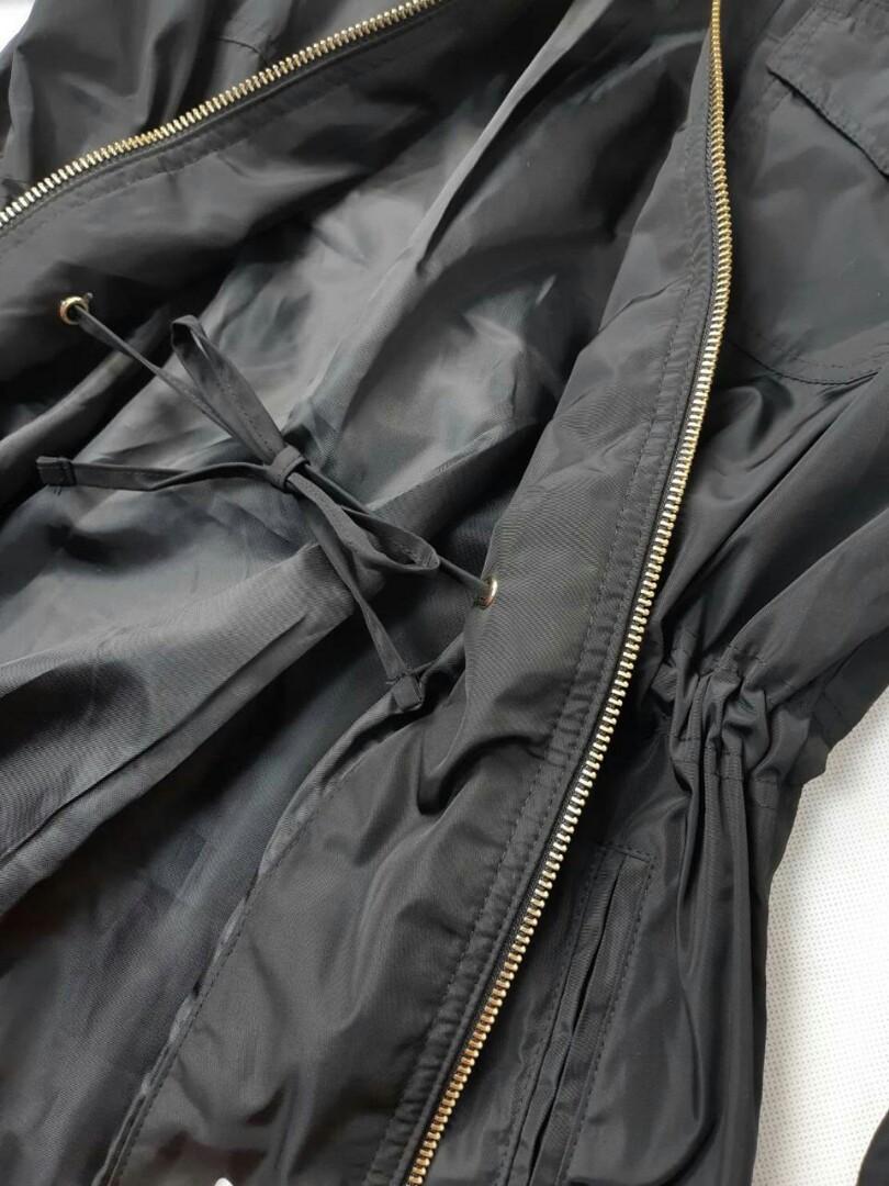 mk windbreaker